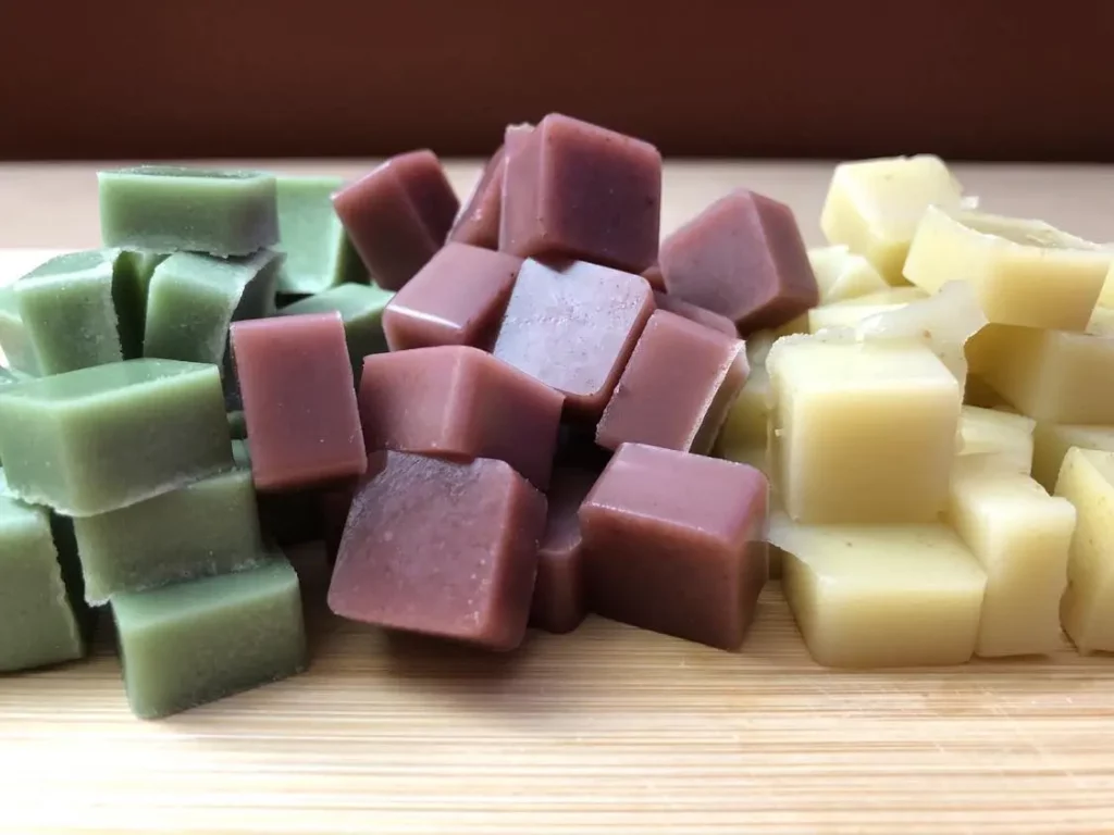 Keto friendly edibles made with fruit juice and natural ingredients won't be brightly colored. 